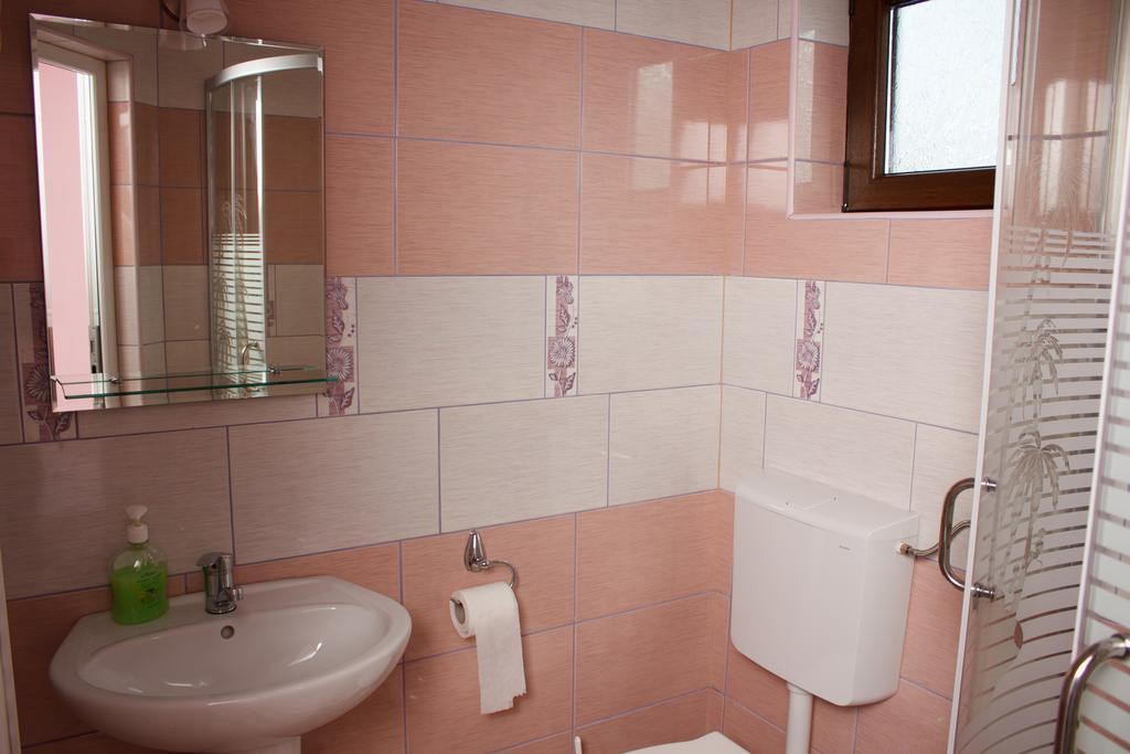 Pensiunea Viki Tău Bistra Quarto foto